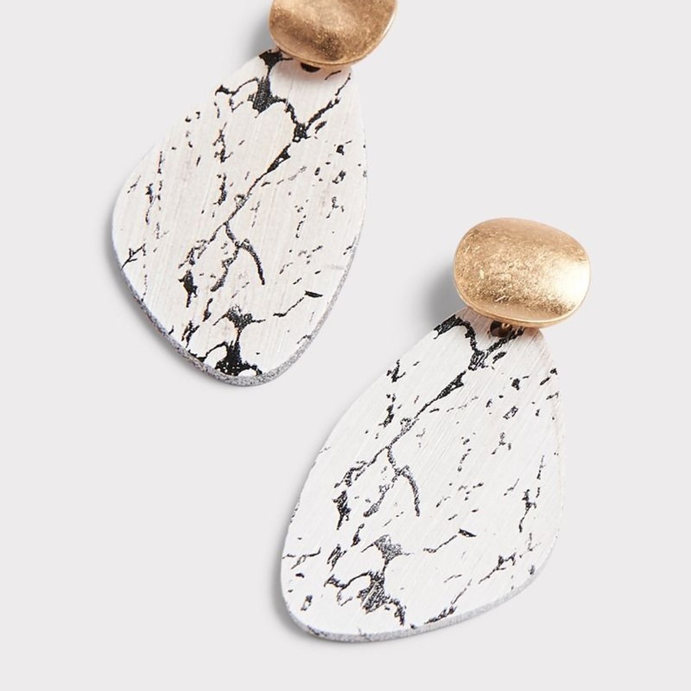 Evereve Simone Marble Wood Earrings